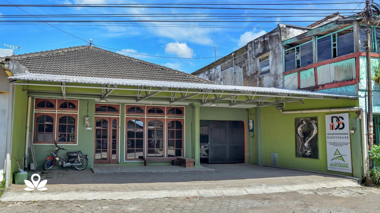 ZEN Rooms Adisucipto Airport Yogyakarta Exterior foto