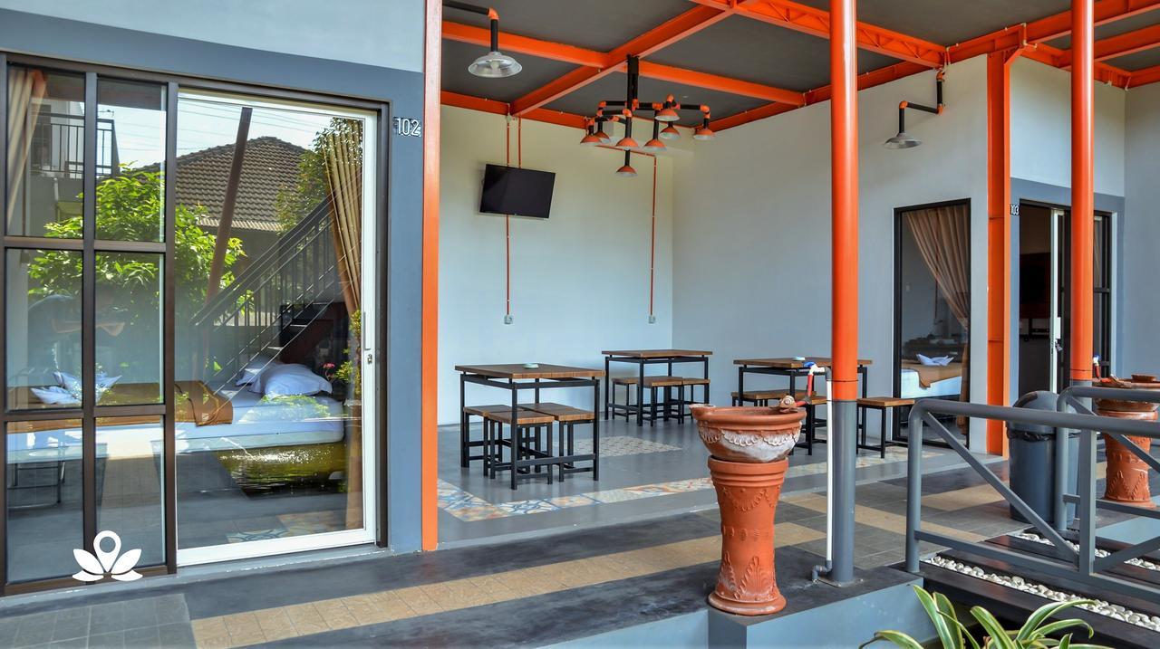 ZEN Rooms Adisucipto Airport Yogyakarta Exterior foto